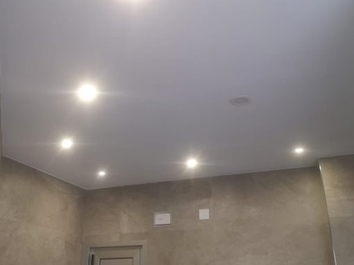 INSTALACIÓN ELÉCTRICA EN COMUNIDAD DE VECINOS EN OVIEDO
